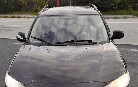 Mitsubishi Outlander III рестайлинг 3, 2010 год, 890 000 рублей, 2 фотография