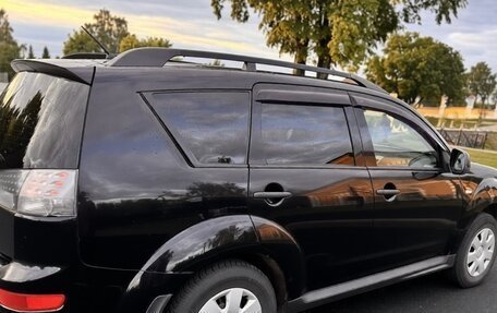 Mitsubishi Outlander III рестайлинг 3, 2010 год, 890 000 рублей, 3 фотография