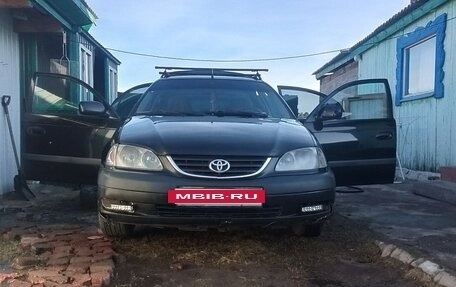 Toyota Avensis III рестайлинг, 2001 год, 450 000 рублей, 2 фотография
