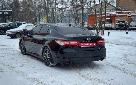 Toyota Camry, 2021 год, 2 600 000 рублей, 8 фотография