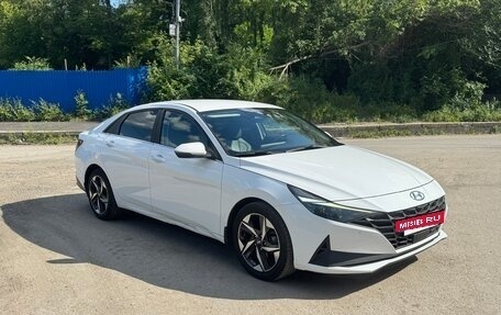 Hyundai Elantra, 2021 год, 1 880 000 рублей, 3 фотография