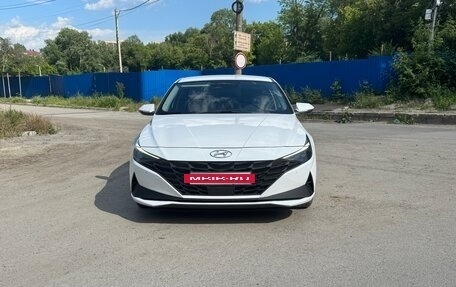 Hyundai Elantra, 2021 год, 1 880 000 рублей, 2 фотография