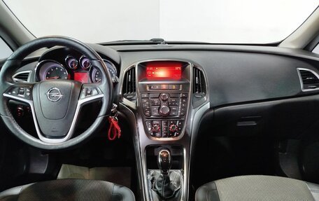 Opel Astra J, 2012 год, 740 000 рублей, 11 фотография