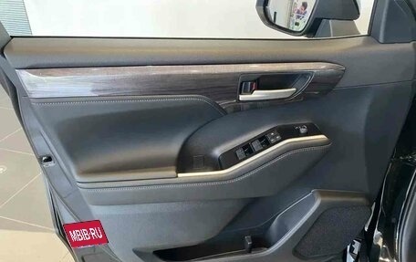 Toyota Highlander, 2025 год, 5 499 000 рублей, 21 фотография