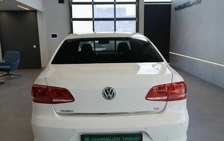Volkswagen Passat B7, 2011 год, 899 000 рублей, 5 фотография