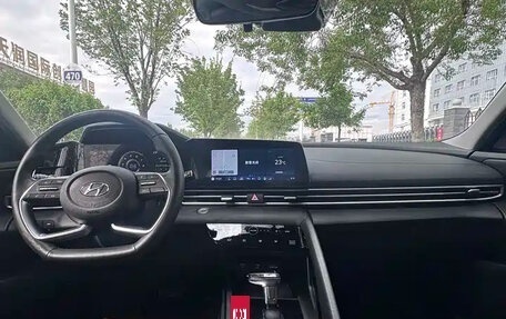 Hyundai Elantra, 2022 год, 1 168 000 рублей, 6 фотография