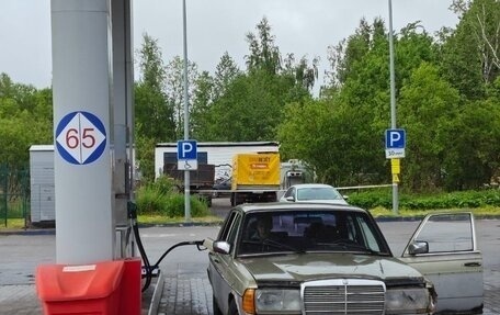 Mercedes-Benz W123, 1984 год, 70 000 рублей, 2 фотография