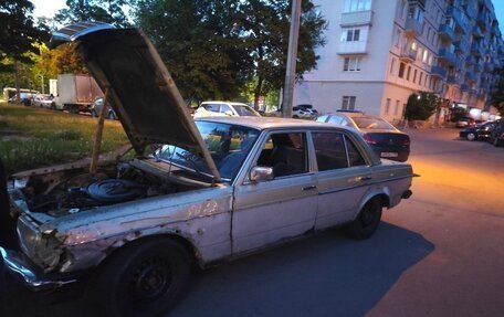 Mercedes-Benz W123, 1984 год, 70 000 рублей, 6 фотография