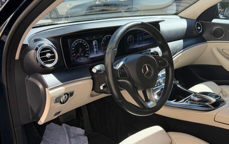 Mercedes-Benz E-Класс, 2016 год, 3 500 000 рублей, 4 фотография