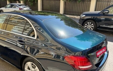 Mercedes-Benz E-Класс, 2016 год, 3 500 000 рублей, 10 фотография