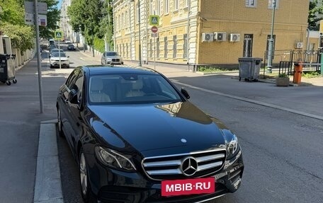Mercedes-Benz E-Класс, 2016 год, 3 500 000 рублей, 22 фотография