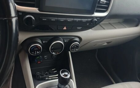 Hyundai Venue I, 2019 год, 1 800 000 рублей, 23 фотография