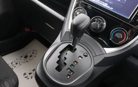 Toyota Ractis II, 2015 год, 849 000 рублей, 17 фотография