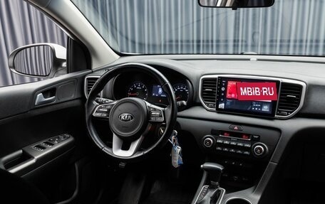 KIA Sportage IV рестайлинг, 2021 год, 2 499 000 рублей, 10 фотография
