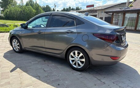 Hyundai Solaris II рестайлинг, 2011 год, 750 000 рублей, 7 фотография