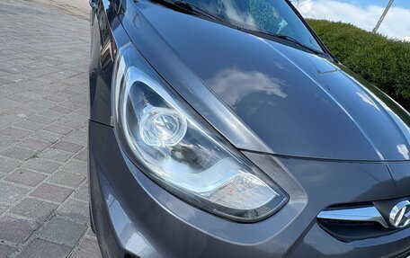 Hyundai Solaris II рестайлинг, 2011 год, 750 000 рублей, 12 фотография