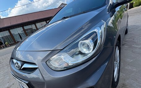 Hyundai Solaris II рестайлинг, 2011 год, 750 000 рублей, 13 фотография