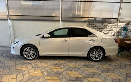 Toyota Camry, 2017 год, 2 050 000 рублей, 11 фотография