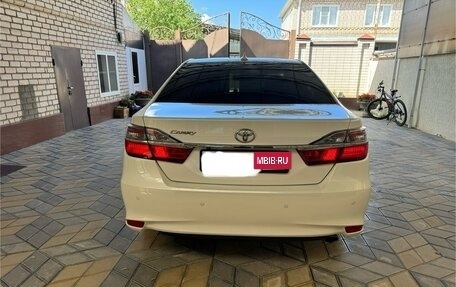 Toyota Camry, 2017 год, 2 050 000 рублей, 5 фотография