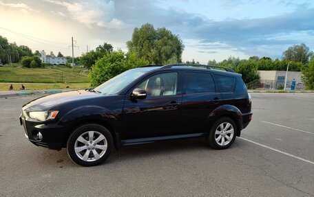 Mitsubishi Outlander III рестайлинг 3, 2012 год, 1 170 000 рублей, 2 фотография
