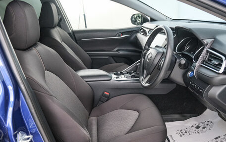 Toyota Camry, 2017 год, 2 699 000 рублей, 7 фотография