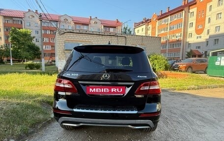 Mercedes-Benz M-Класс, 2014 год, 3 300 000 рублей, 4 фотография