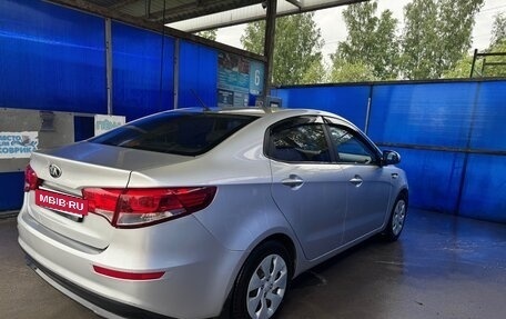 KIA Rio III рестайлинг, 2016 год, 800 000 рублей, 3 фотография