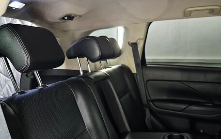 Mitsubishi Outlander III рестайлинг 3, 2015 год, 1 700 000 рублей, 21 фотография