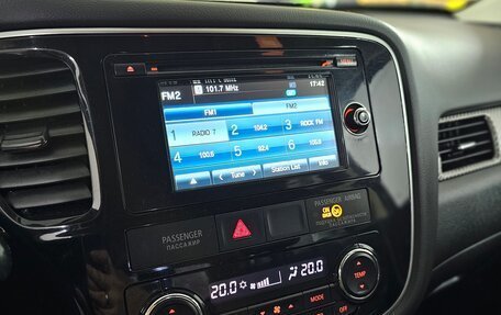 Mitsubishi Outlander III рестайлинг 3, 2015 год, 1 700 000 рублей, 18 фотография