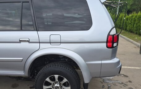 Mitsubishi Pajero Sport II рестайлинг, 2005 год, 1 100 000 рублей, 19 фотография