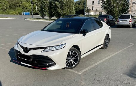 Toyota Camry, 2021 год, 2 900 000 рублей, 1 фотография