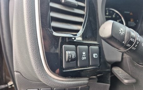 Mitsubishi Outlander III рестайлинг 3, 2022 год, 2 720 000 рублей, 14 фотография
