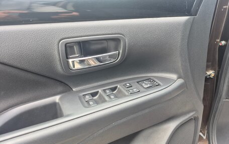 Mitsubishi Outlander III рестайлинг 3, 2022 год, 2 720 000 рублей, 24 фотография