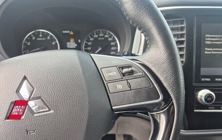 Mitsubishi Outlander III рестайлинг 3, 2022 год, 2 720 000 рублей, 16 фотография