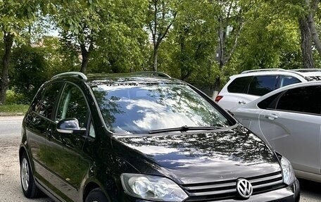 Volkswagen Golf Plus II, 2011 год, 420 000 рублей, 2 фотография