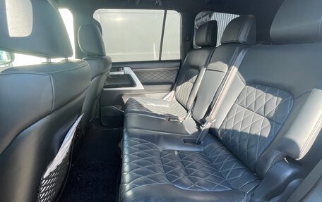Toyota Land Cruiser 200, 2018 год, 6 300 000 рублей, 15 фотография