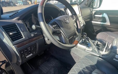 Toyota Land Cruiser 200, 2018 год, 6 300 000 рублей, 13 фотография