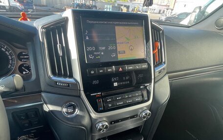 Toyota Land Cruiser 200, 2018 год, 6 300 000 рублей, 9 фотография