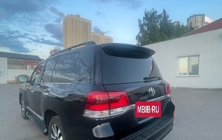 Toyota Land Cruiser 200, 2018 год, 6 300 000 рублей, 11 фотография