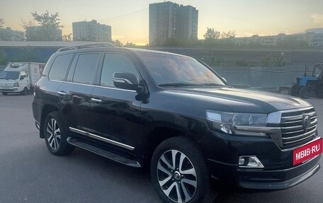 Toyota Land Cruiser 200, 2018 год, 6 300 000 рублей, 18 фотография