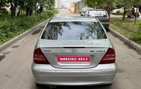 Mercedes-Benz C-Класс, 2004 год, 450 000 рублей, 6 фотография
