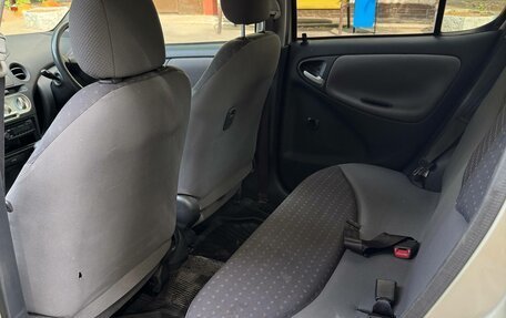Toyota Vitz, 2003 год, 325 000 рублей, 10 фотография