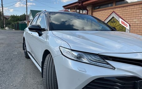 Toyota Camry, 2021 год, 2 900 000 рублей, 5 фотография