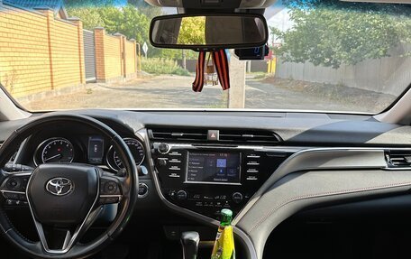 Toyota Camry, 2021 год, 2 900 000 рублей, 12 фотография