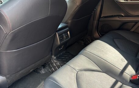 Toyota Camry, 2021 год, 2 900 000 рублей, 11 фотография