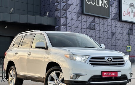 Toyota Highlander III, 2011 год, 1 797 000 рублей, 1 фотография