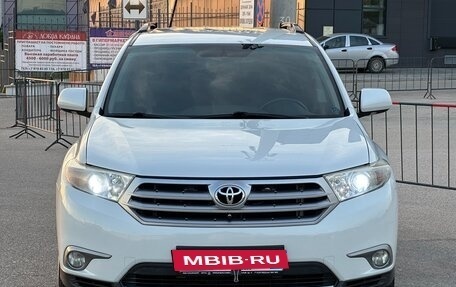 Toyota Highlander III, 2011 год, 1 797 000 рублей, 6 фотография