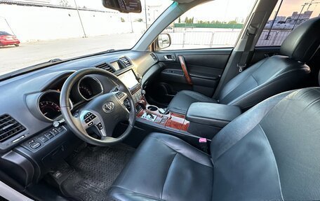 Toyota Highlander III, 2011 год, 1 797 000 рублей, 19 фотография