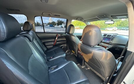 Toyota Highlander III, 2011 год, 1 797 000 рублей, 23 фотография
