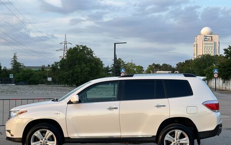 Toyota Highlander III, 2011 год, 1 797 000 рублей, 26 фотография